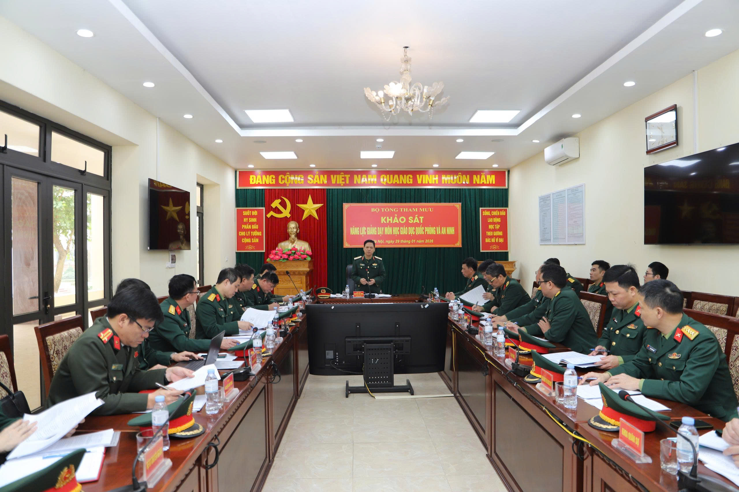 KHẲNG ĐỊNH NĂNG LỰC GIẢNG DẠY GIÁO DỤC QUỐC PHÒNG VÀ AN NINH CHO SINH VIÊN DÂN SỰ TẠI HỌC VIỆN HẬU CẦN